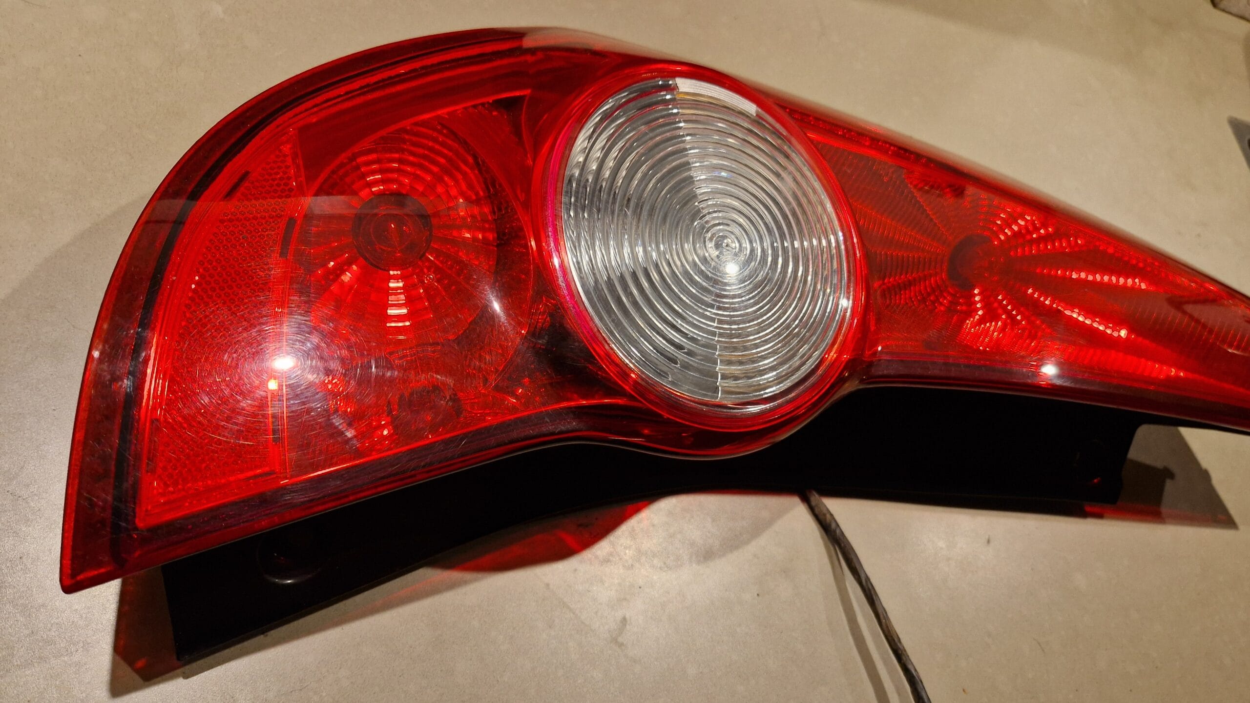 Linker achterlicht Suzuki Splash