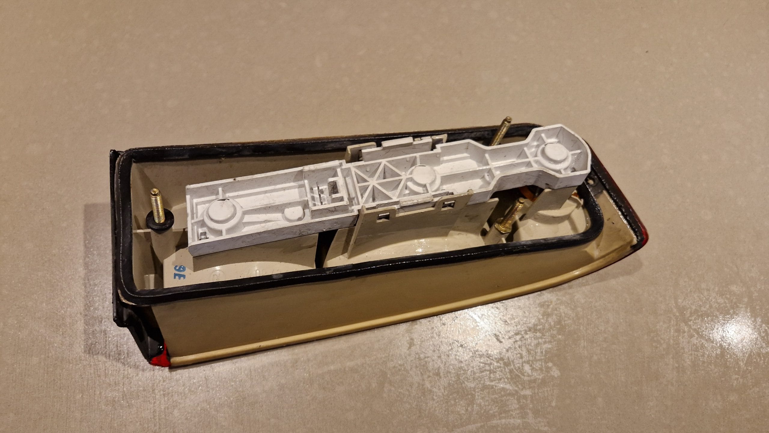 Achterlicht links Alfa Romeo 164