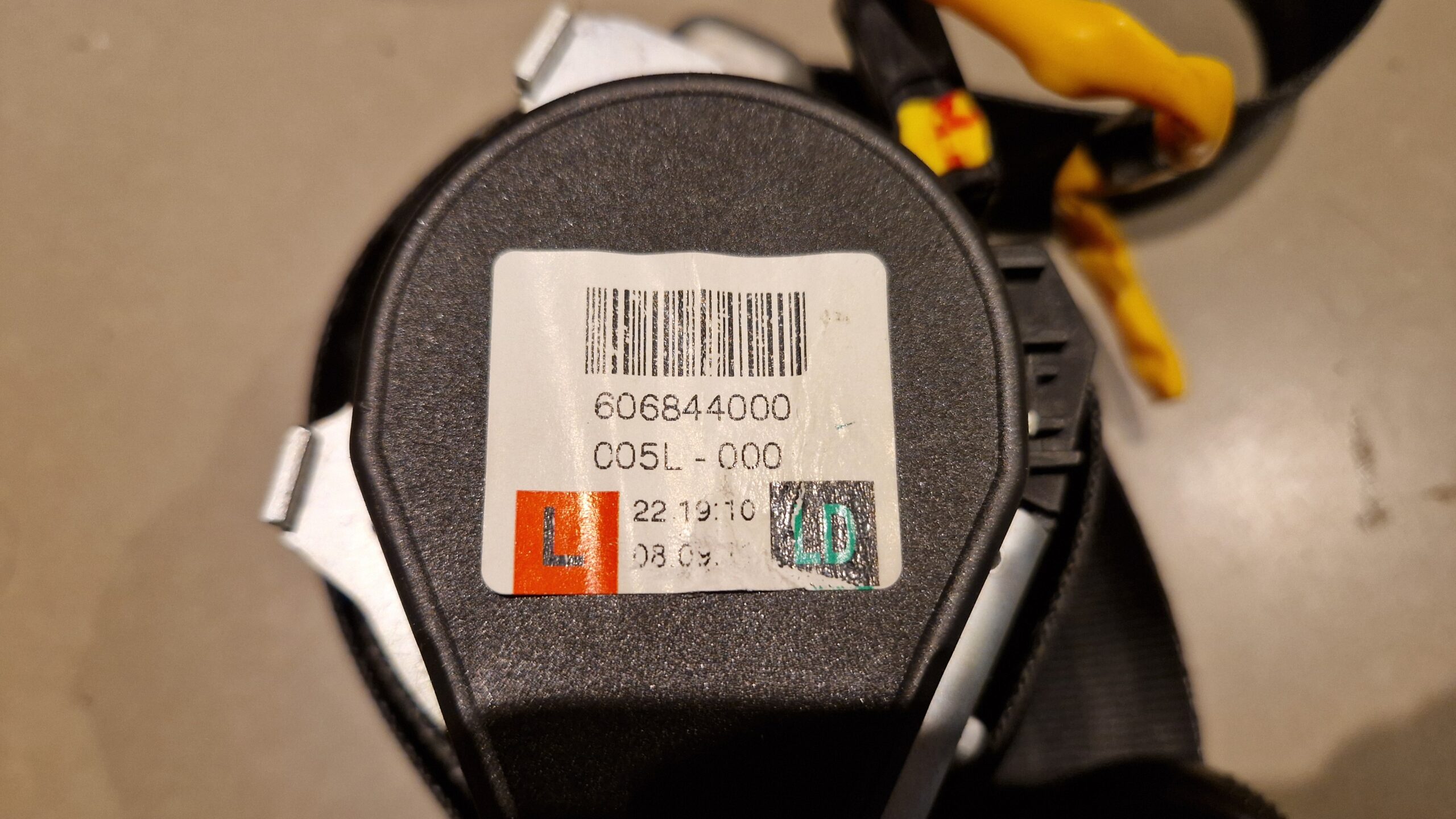 Veiligheidsgordel bestuurderszijde Mitsubishi Colt