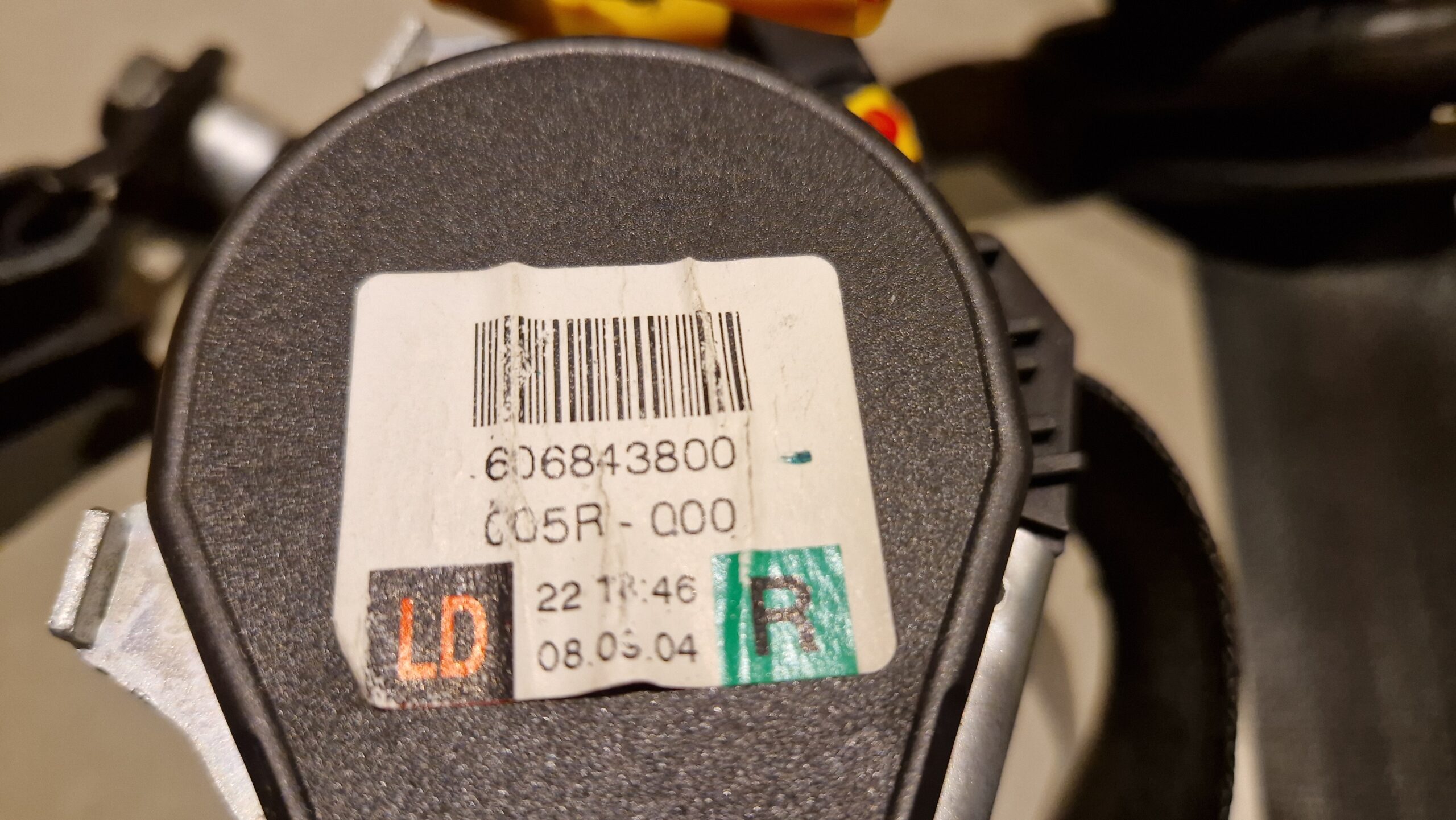 Veiligheidsgordel passagierszijde Mitsubishi Colt