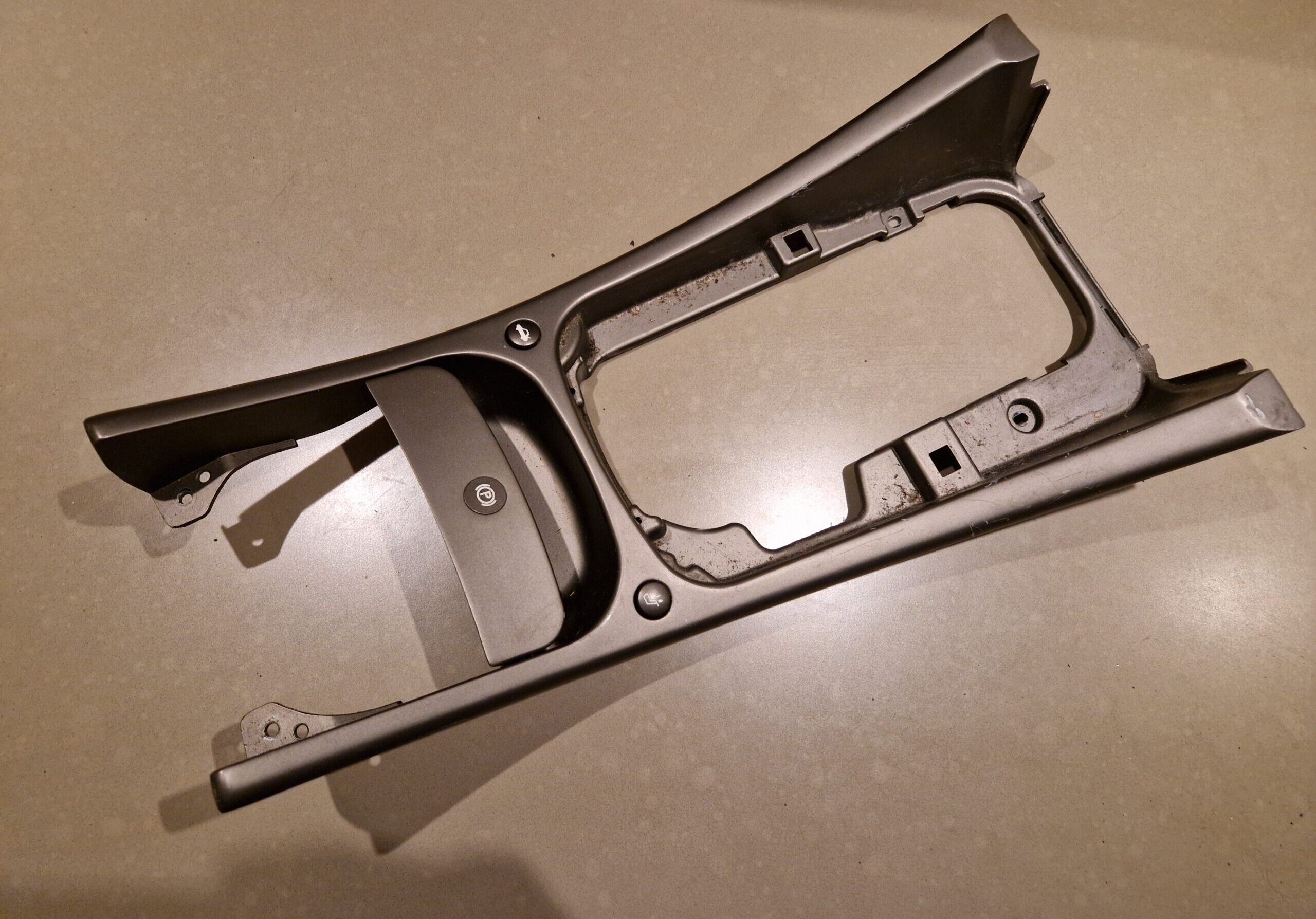 Frame middenconsole met handrembediening Lancia Thesis