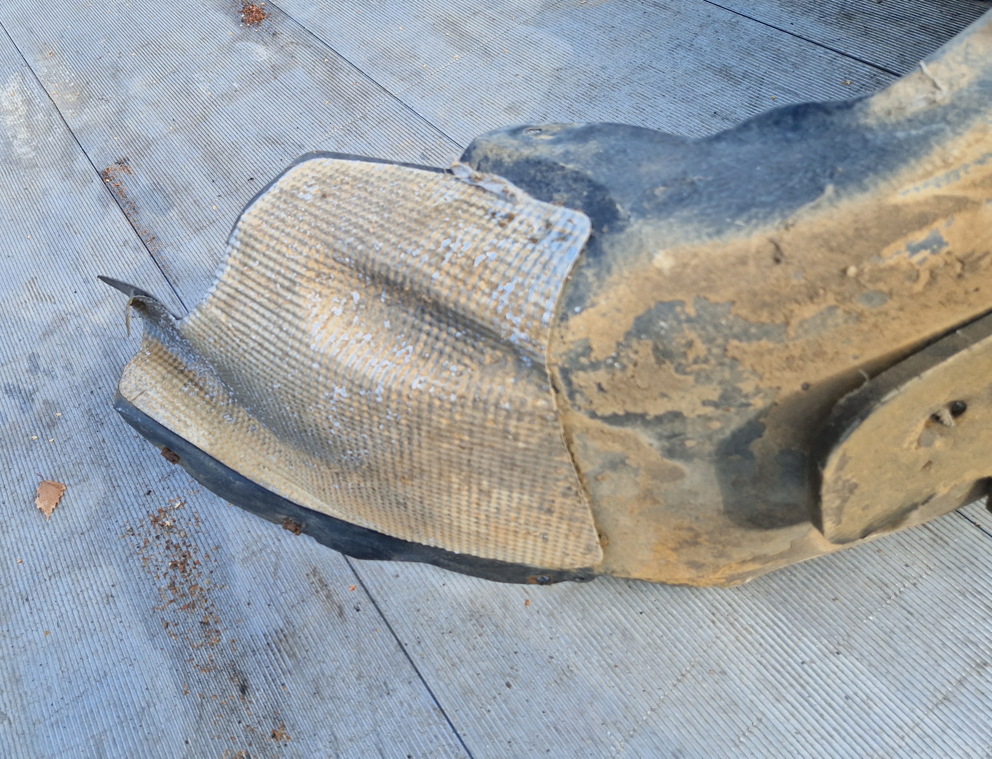 Binnenspatbord rechter achterzijde Ford Thunderbird