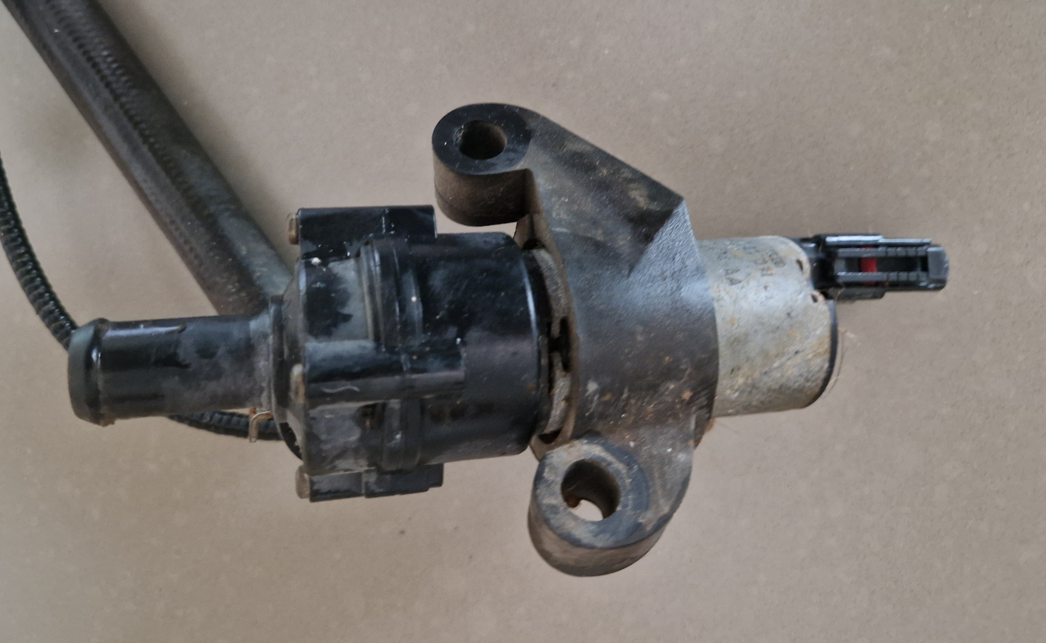 Electrische waterpomp Ford Thunderbird 2002 2005