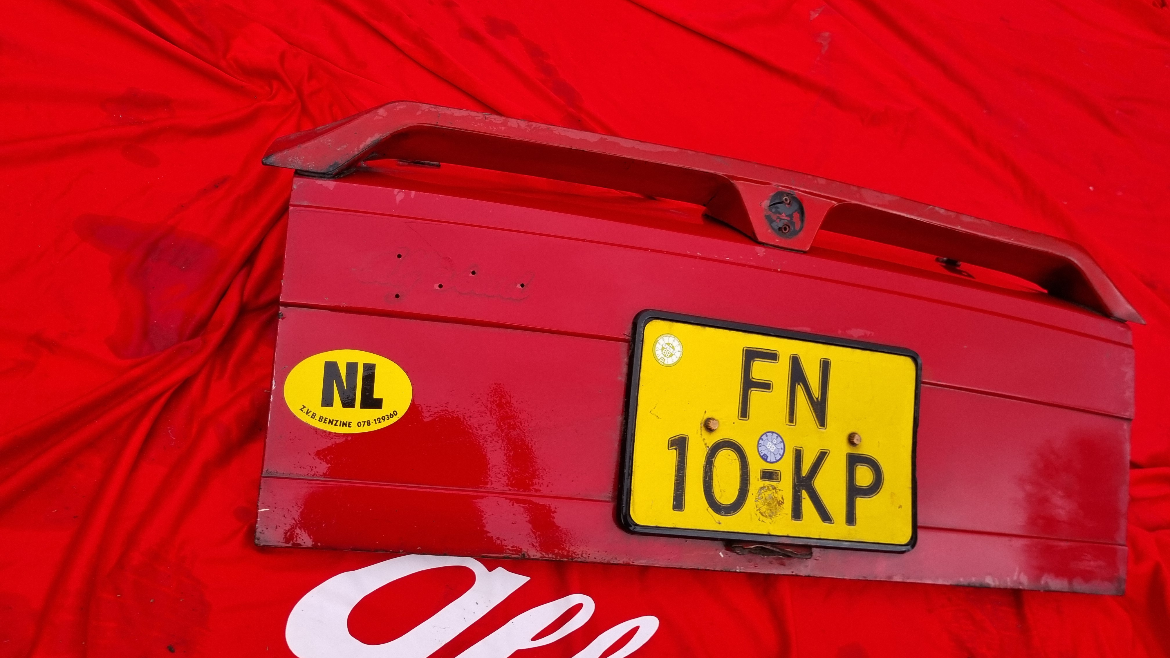 Achterklep Alfasud met spoiler