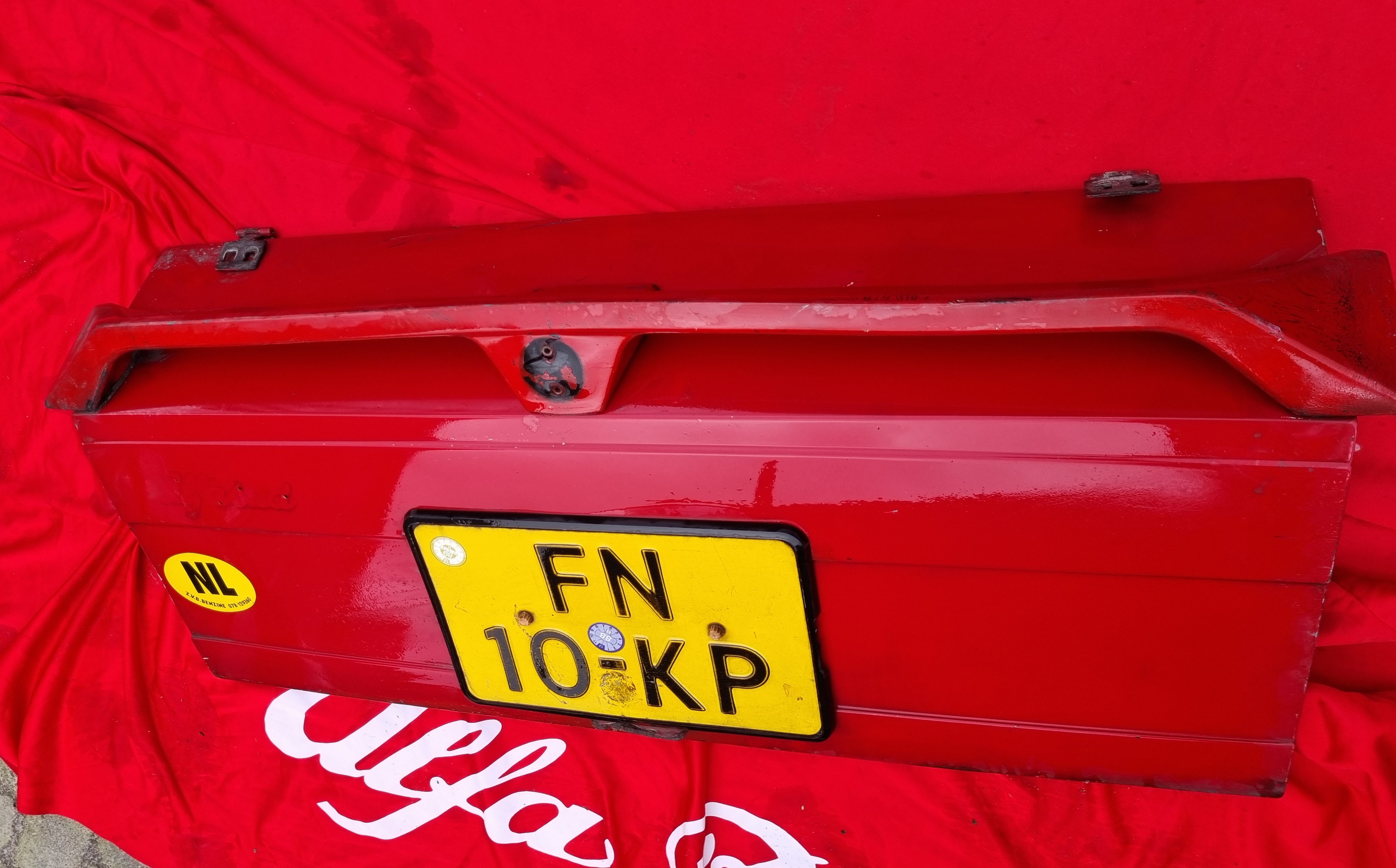Achterklep Alfasud met spoiler