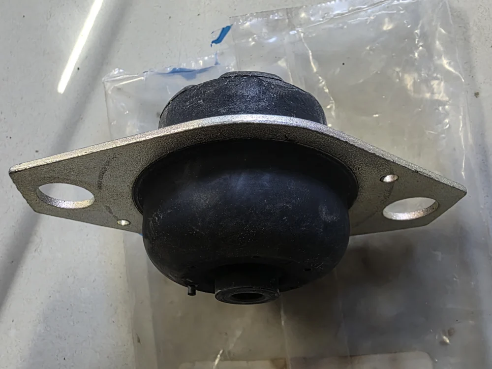 Motorrubber rechterzijde